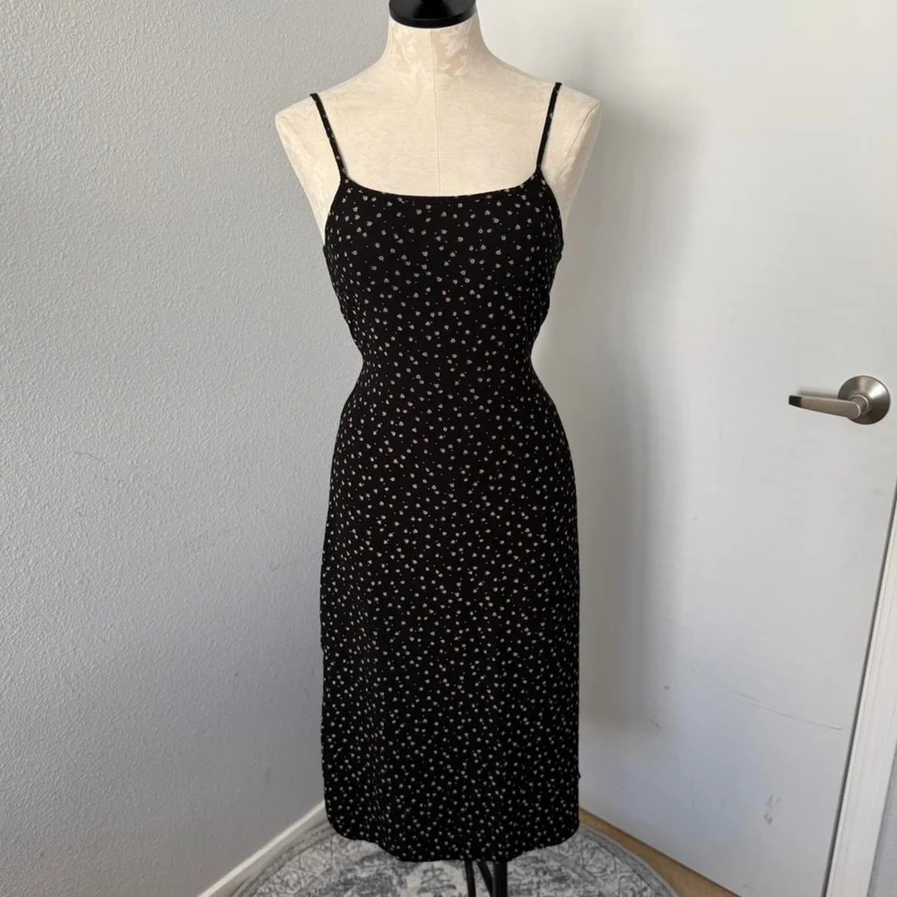 brandy melville colleen midi dress Brandy Melville Colleen Dress Blue Floral Ruffle Hem Tie Back One Size